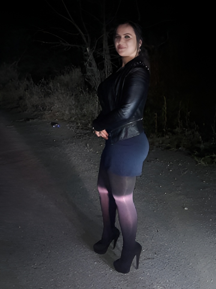 Элина привлекальеная девушка из Добрянки цена от 4000 руб