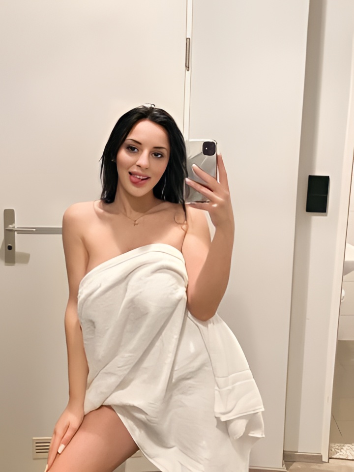 Леся привлекальеная девушка из Добрянки цена от 3000 руб