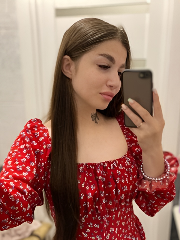 Ульяна привлекальеная девушка из Добрянки цена от 1500 руб