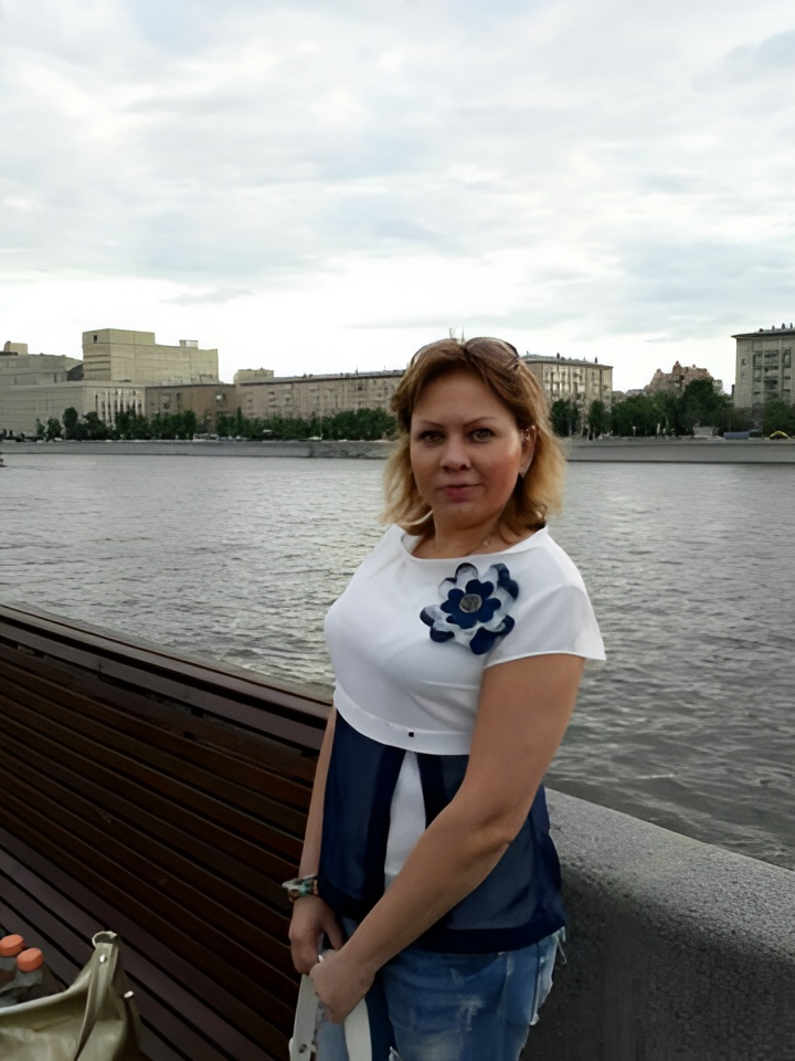 Виктория привлекальеная девушка из Добрянки цена от 2500 руб