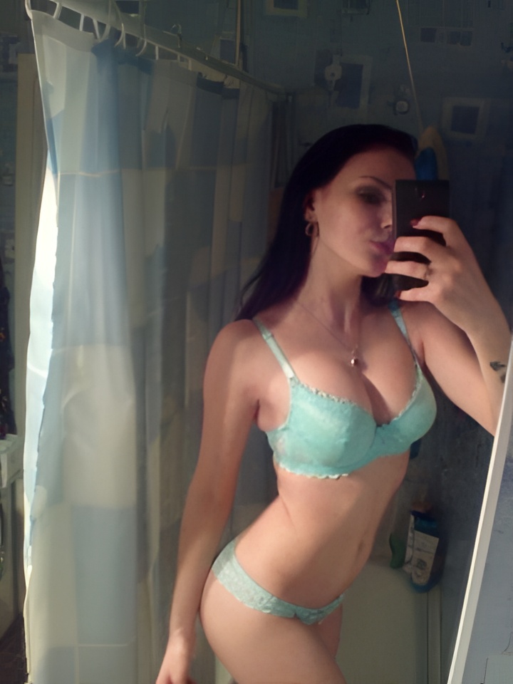 Виргиния привлекальеная девушка из Добрянки цена от 4000 руб