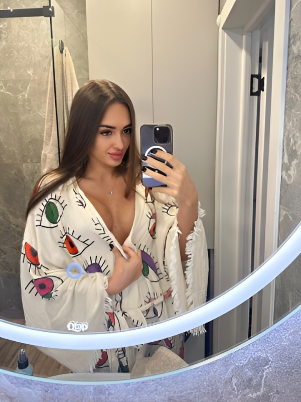 Людмила привлекательная девушка из Добрянки цена от 5000 руб