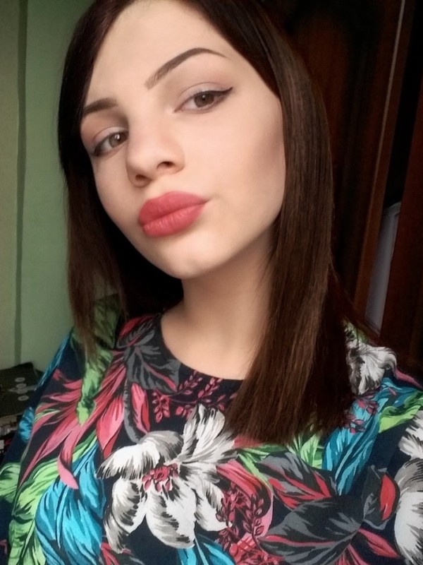 Клео привлекательная девушка из Добрянки цена от 3500 руб