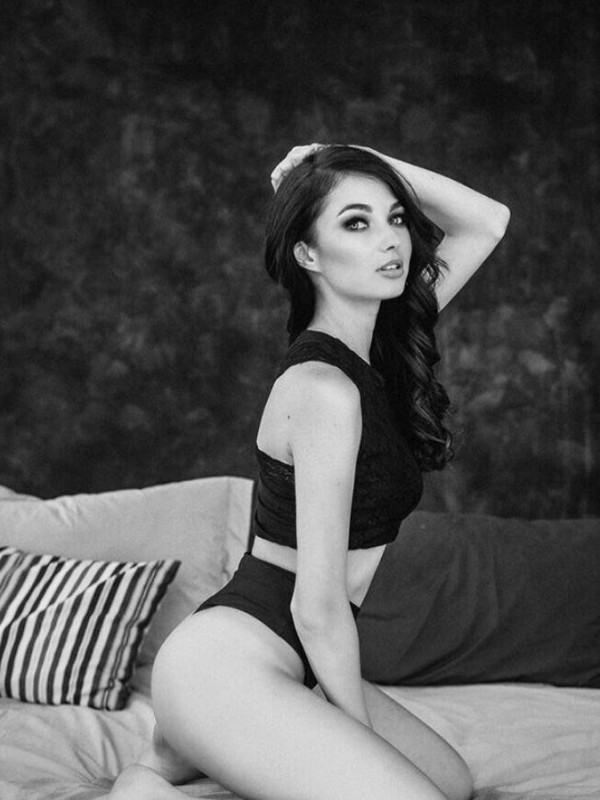 Тося привлекательная девушка из Добрянки цена от 5000 руб