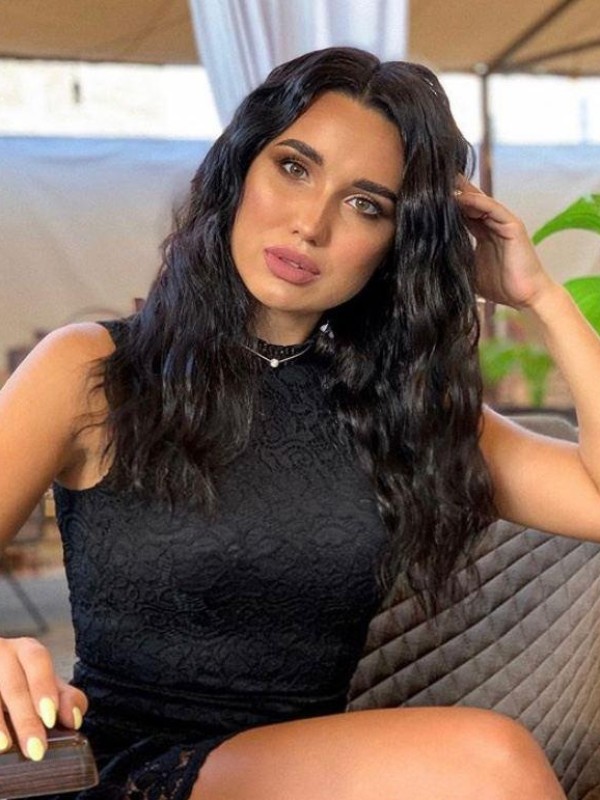 🎥 Тони привлекательная девушка из Добрянки цена от 5000 руб